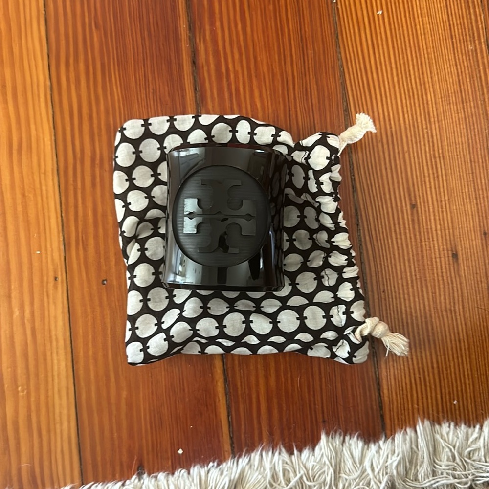 TORY BURCH Designer Acrylic Cuff Bracelet Black Logo Luxury VEUC